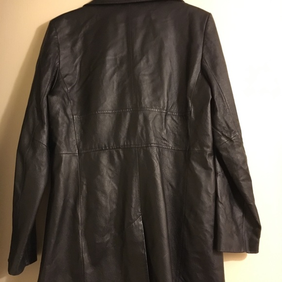 leather jacket - Picture 2 of 7